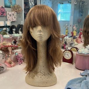 Adorable Milano Pre-owned 💯 human hair wig/sheitel!